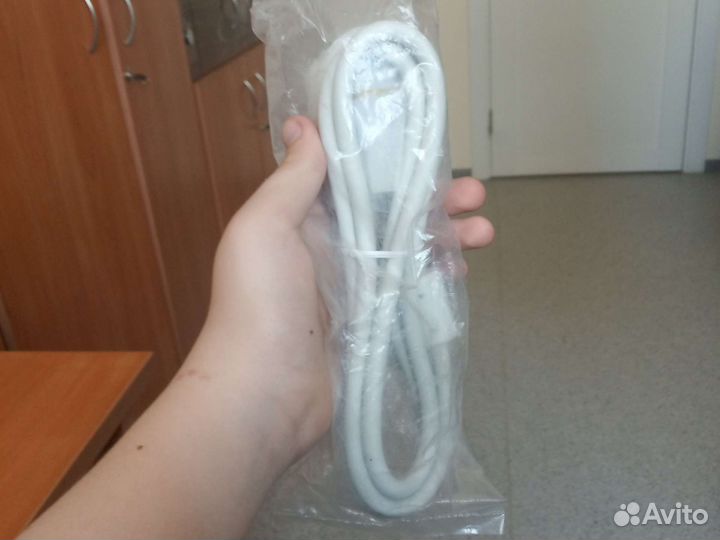 Кабель VGA