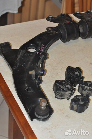 Передние рычаги передней подвески Мазда Сх 7 рест