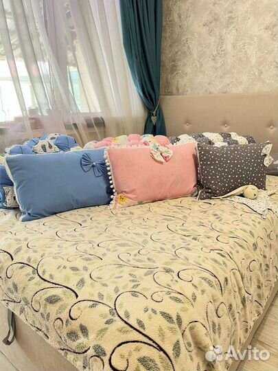 Набор в кроватку новорожденного