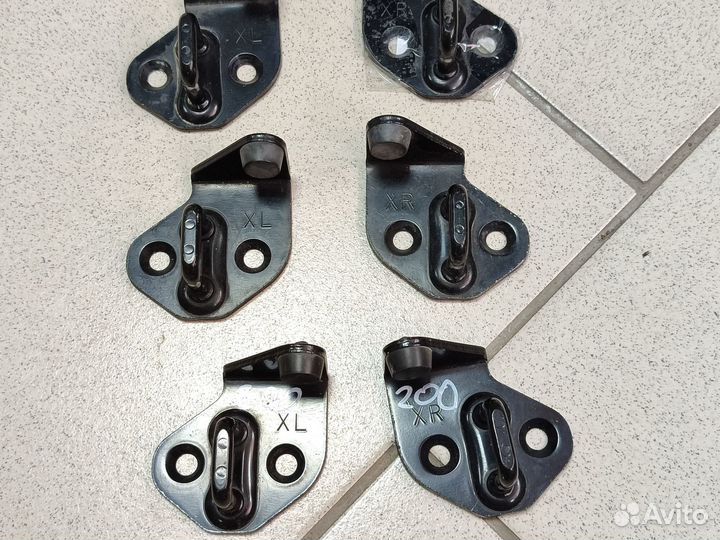 Петля замка двери багажника LC 200 / Lexus 570