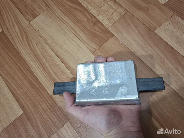 Цнковый анод(2 шт по 2,2 кг)для катера,понтона