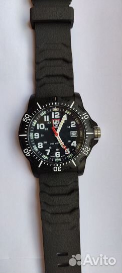 Часы Милитари Luminox 200м карбон сапфир Швейцария