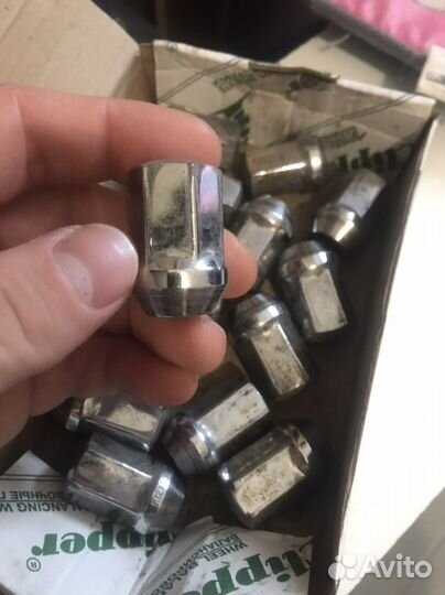 Колесные гайки