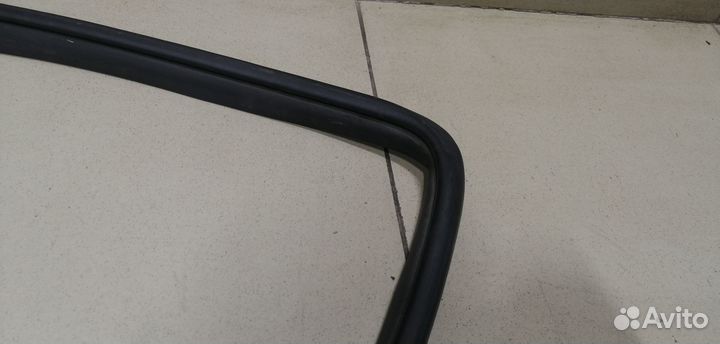 Уплотнитель (внутри) Corolla E15 2006-2013