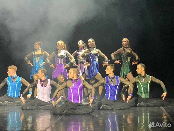 Пошив сценических танцевальных костюмов