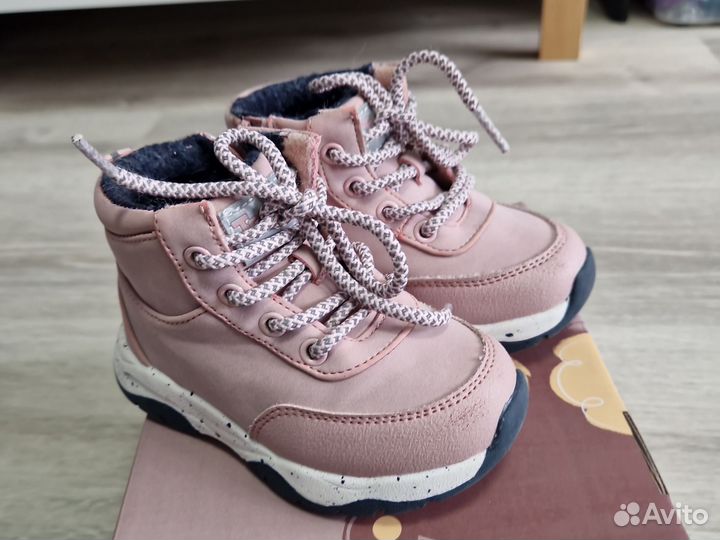 Ботинки для девочки 23