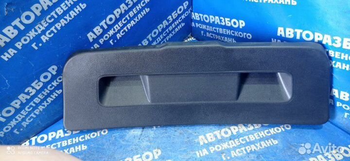 Обшивка крышки багажника Volkswagen Polo 5 седан