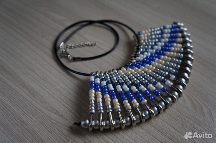 Ожерелье из бисера