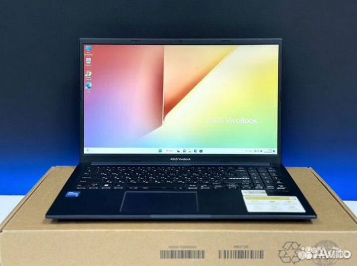 Asus VivoBook 15.6 IPS Core i3 12th 8G озу SSD256g