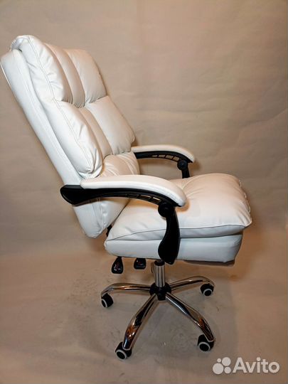Офисное кресло