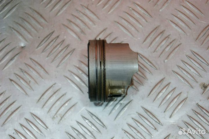 Цилиндр с поршнем Suzuki Intruder 400