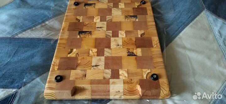 Торцевая разделочная доска из массива дерева