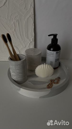 Круглый поднос из гипса