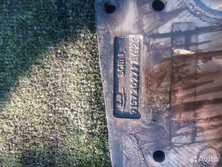 Крышка двигателя Chrysler Voyager 3 2.5 ENC