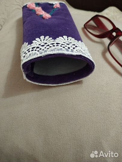 Очечник с ручной вышивкой именной
