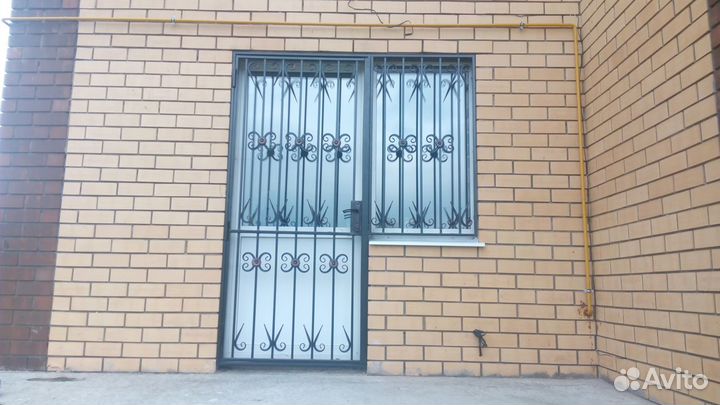 Кованая решетка - на окно