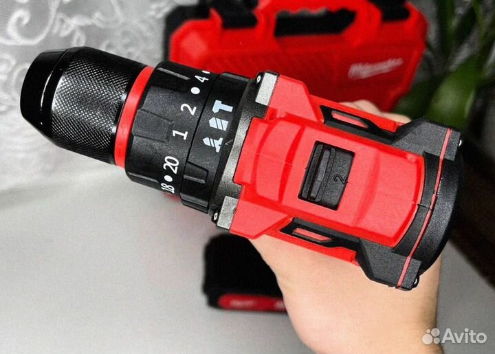 Шуруповерт (Абсолютно новый)