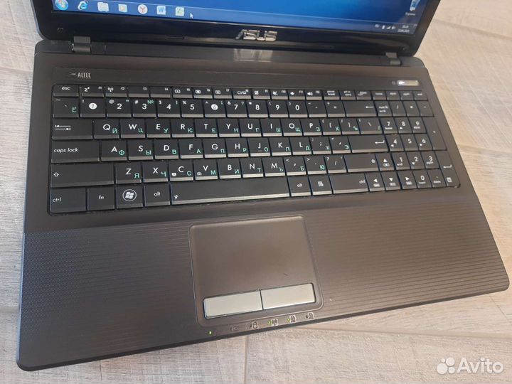 Ноутбук Asus x53u