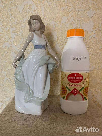 Фарфоровая статуэтка Nao Lladro