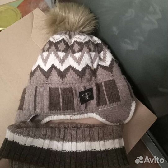 Набор шапка и снуд