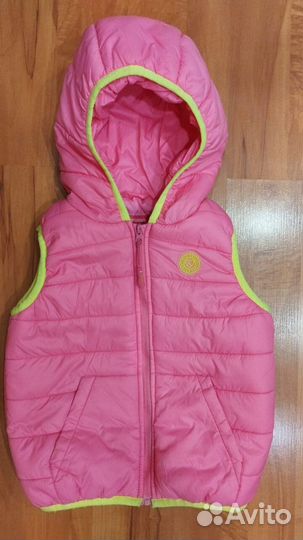 Жилет утепленный для девочки 104 р