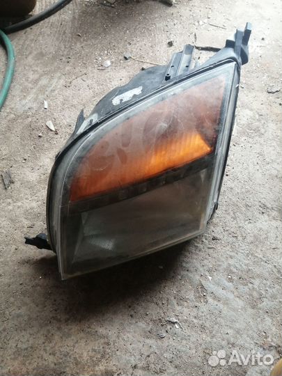 Фара передняя