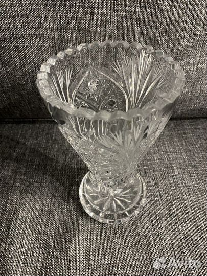 Хрустальная ваза