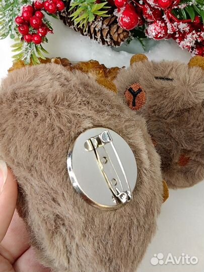 Мягкая брошь капибара