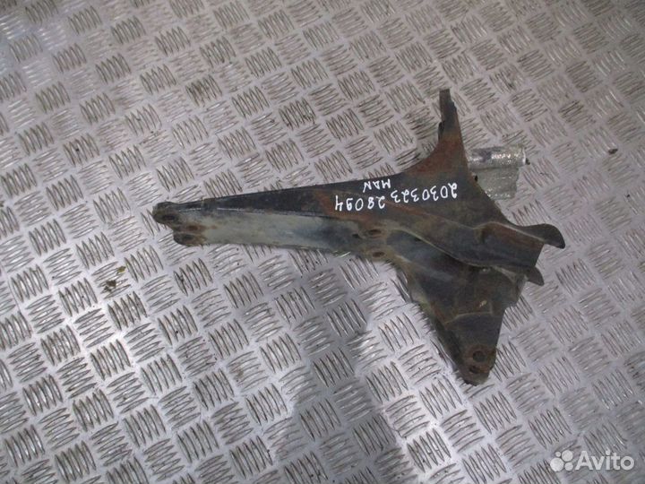 Кронштейн кабины левый MAN 81417203147