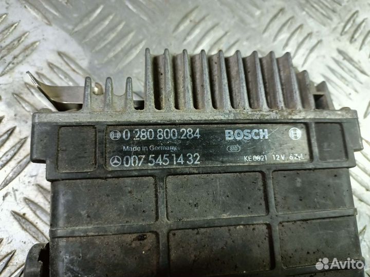 Блок эбу Mercedes w124 m103 2.6