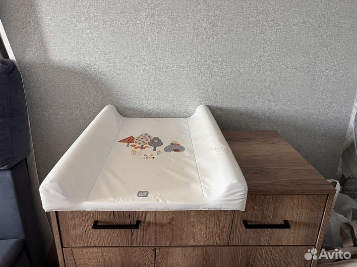 Пеленальный столик