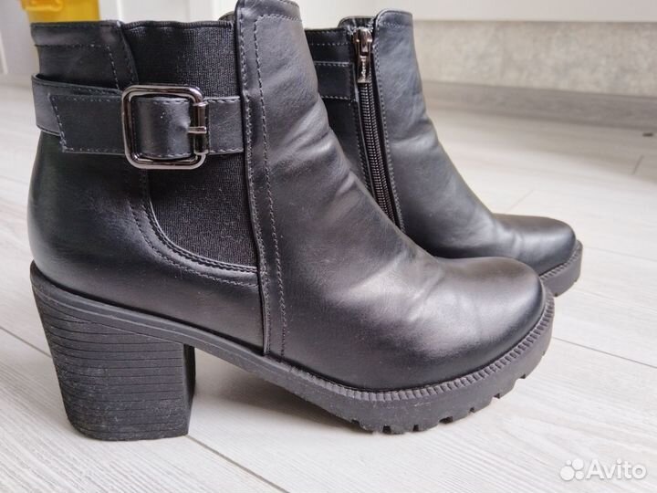 Ботинки демисезонные 40 размер