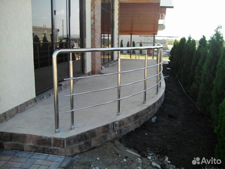 Перила для лестниц со стеклом