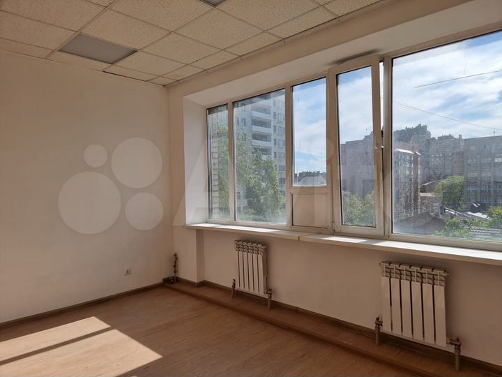 Офис с водой, Чехова/ М.Горького, 19.6 м²