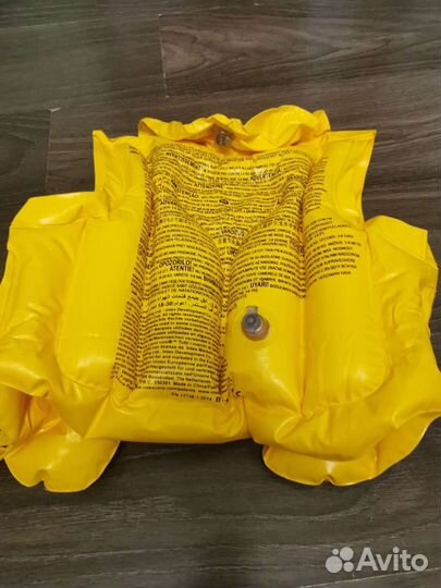 Надувной жилет Intex 58660EU от 3 до 6 лет