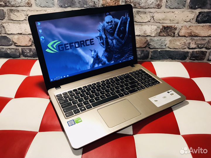 Игровой Asus Core i3 8Gb SSD GeForce MX 110 FullHD