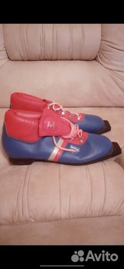 Ботинки лыжные