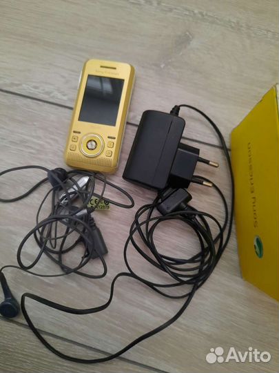 Телефон Sony ericsson S500i