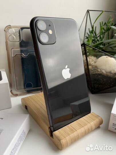 iPhone 11, 64 ГБ