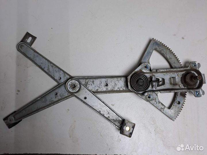 Механический стеклоподъемник. М.В.190,w201.пер.пр