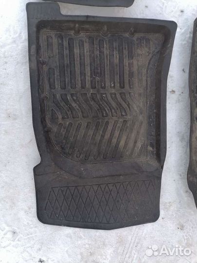 Коврики на приору