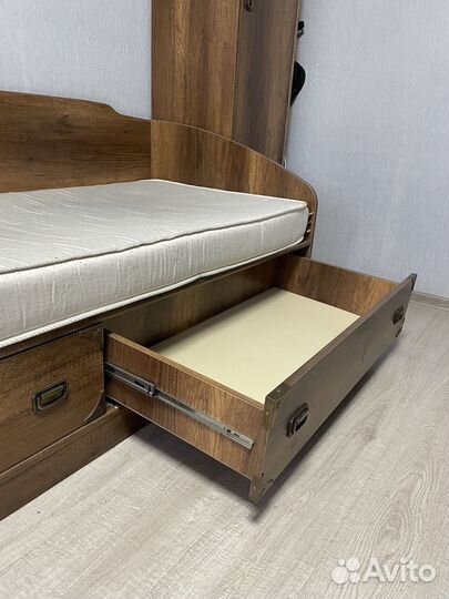 Кровать подростковая с матрасом бу