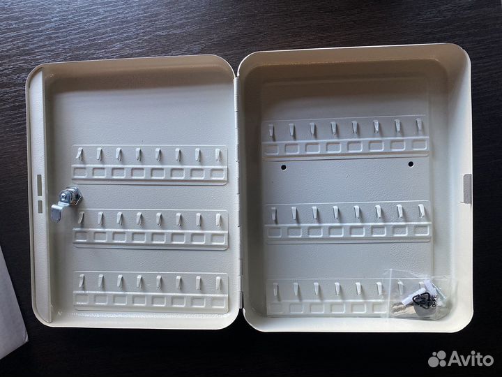 Ключница на 48 ключей