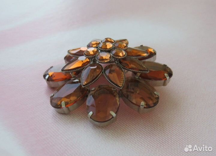 Крупная винтажная брошь Американский винтаж