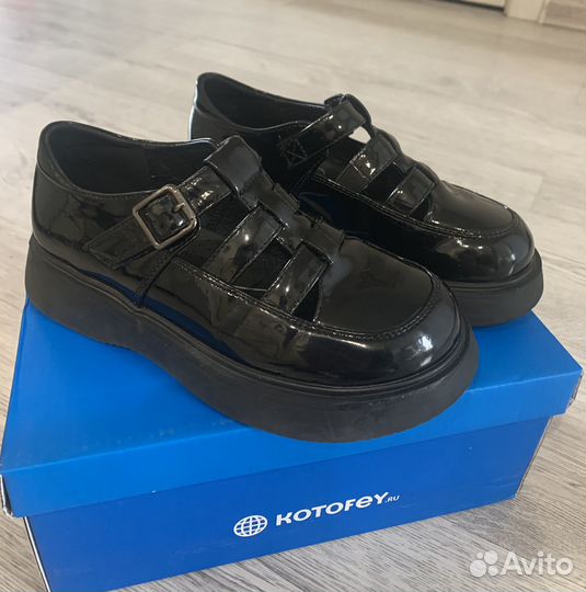 Туфли для девочки школьные 33р