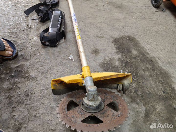 Газонокосилка бензиновая