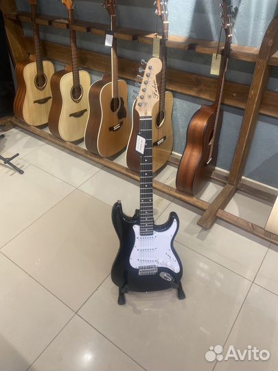 Электрогитара Fabio St100