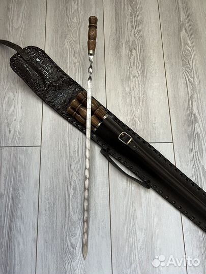 Набор шампуров в кожаном чехле