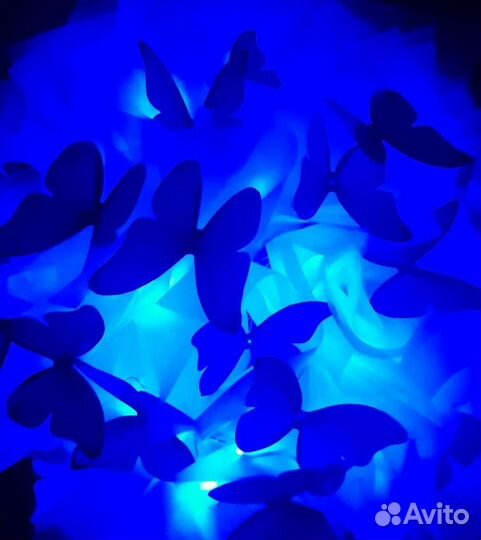 Светящийся букет из бабочек