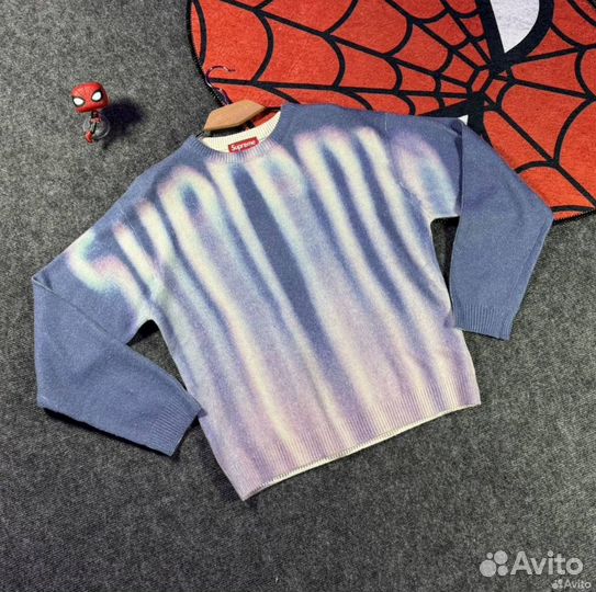 Свитер Supreme blurred logo